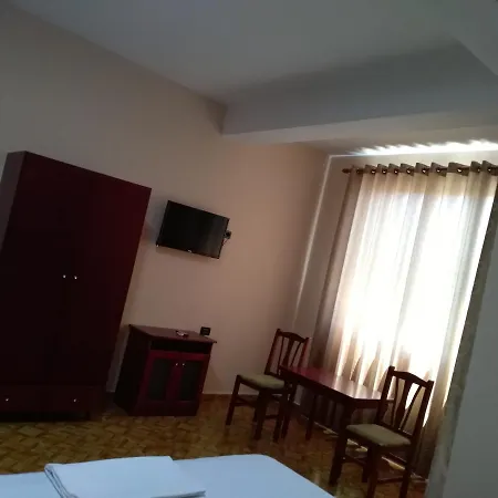 Gjeli فندق فيير